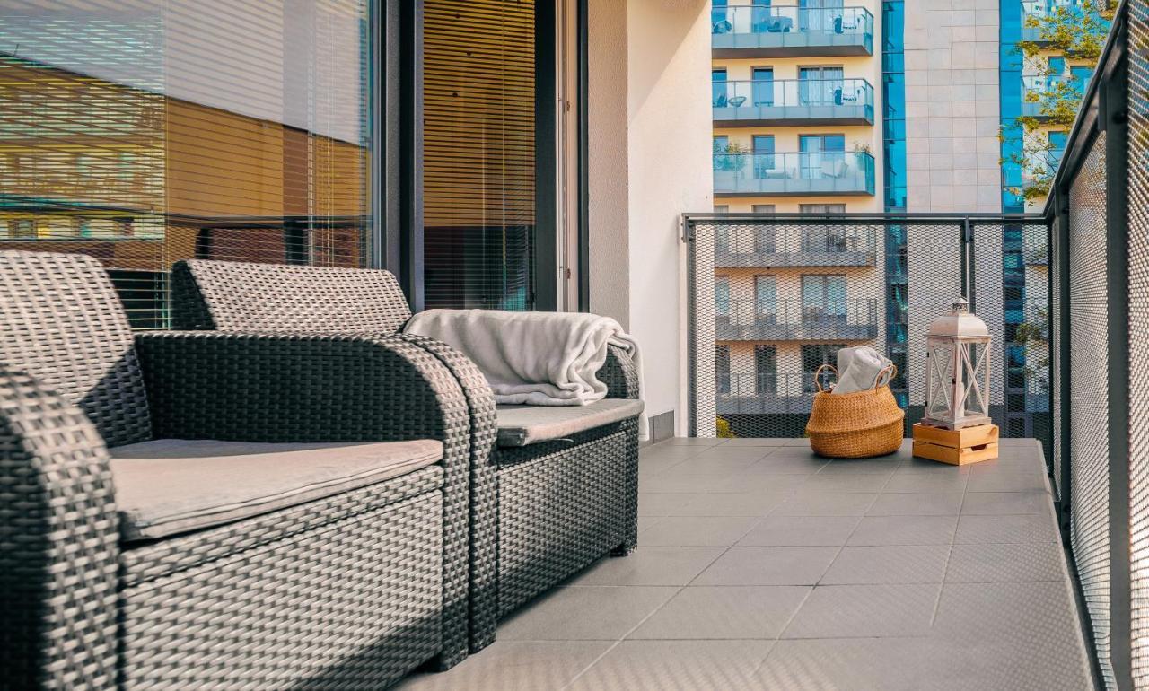 Apartamenty Homely Place Serce Poznania - Stary Rynek - Parking Exterior photo
