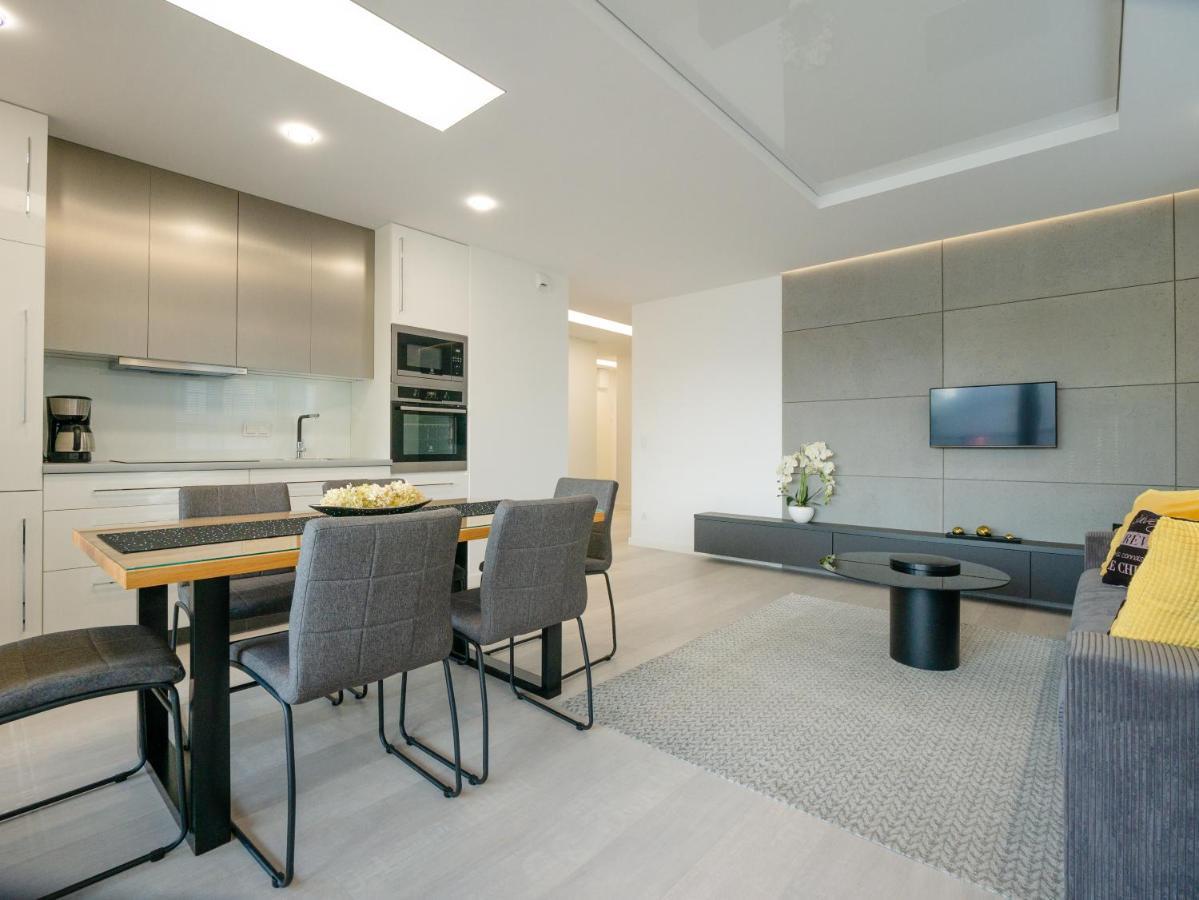 Apartamenty Homely Place Serce Poznania - Stary Rynek - Parking Exterior photo