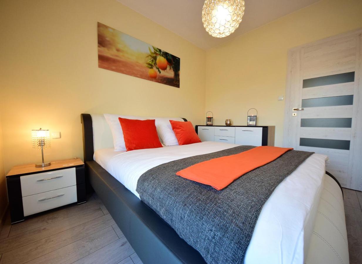 Apartamenty Homely Place Serce Poznania - Stary Rynek - Parking Exterior photo