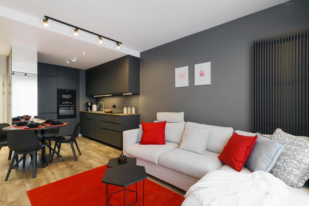 Apartamenty Homely Place Serce Poznania - Stary Rynek - Parking Exterior photo